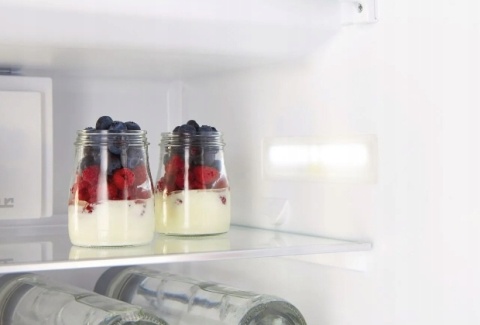 Lodówka jednodrzwiowa Gorenje OBRB615DR Retro Volkswagen Bordowo - Kremowa