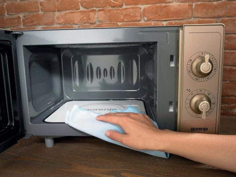 Kuchenka mikrofalowa wolnostojąca Gorenje MO4250CLB Retro Czarna